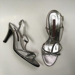 Vintage Valentina Rangoni Silver high heel. (0063)